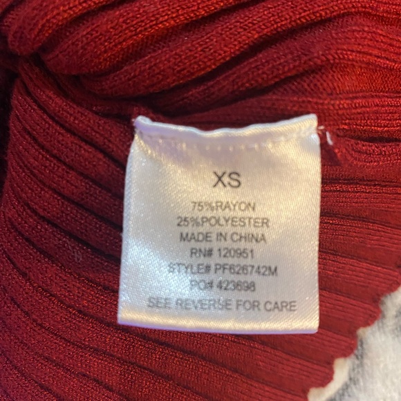 NWOT Ribbed Sweater - Picture 4 of 6